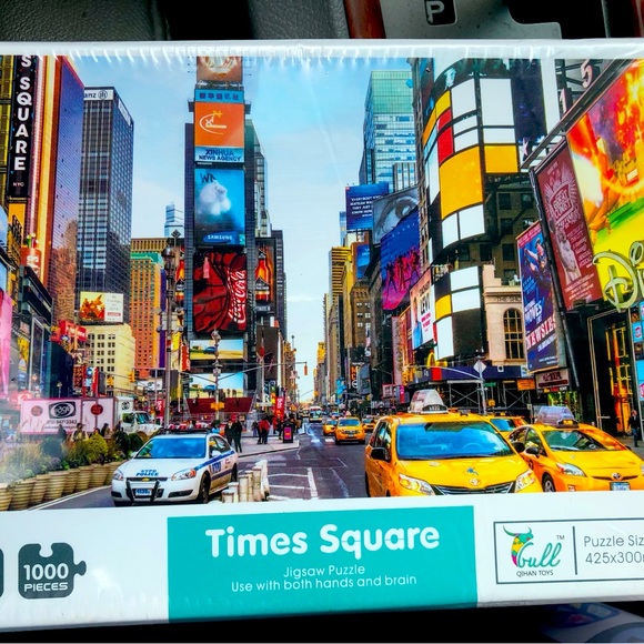 Gull GTHAN TOYS Other - Times Square Gull QTHAN puzzle  1000 pieces sealed nib